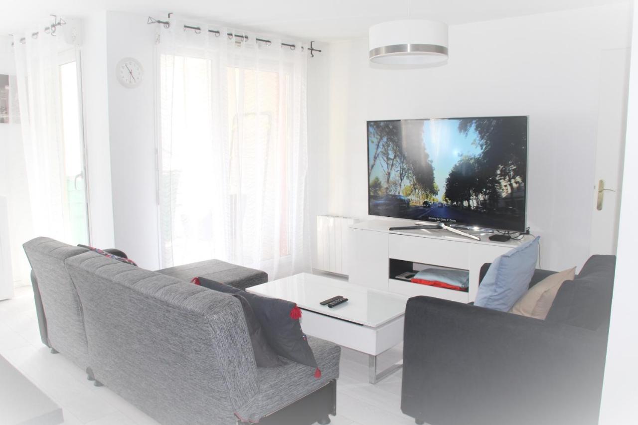 Logement Familial Tout Equipe سان دوني المظهر الخارجي الصورة