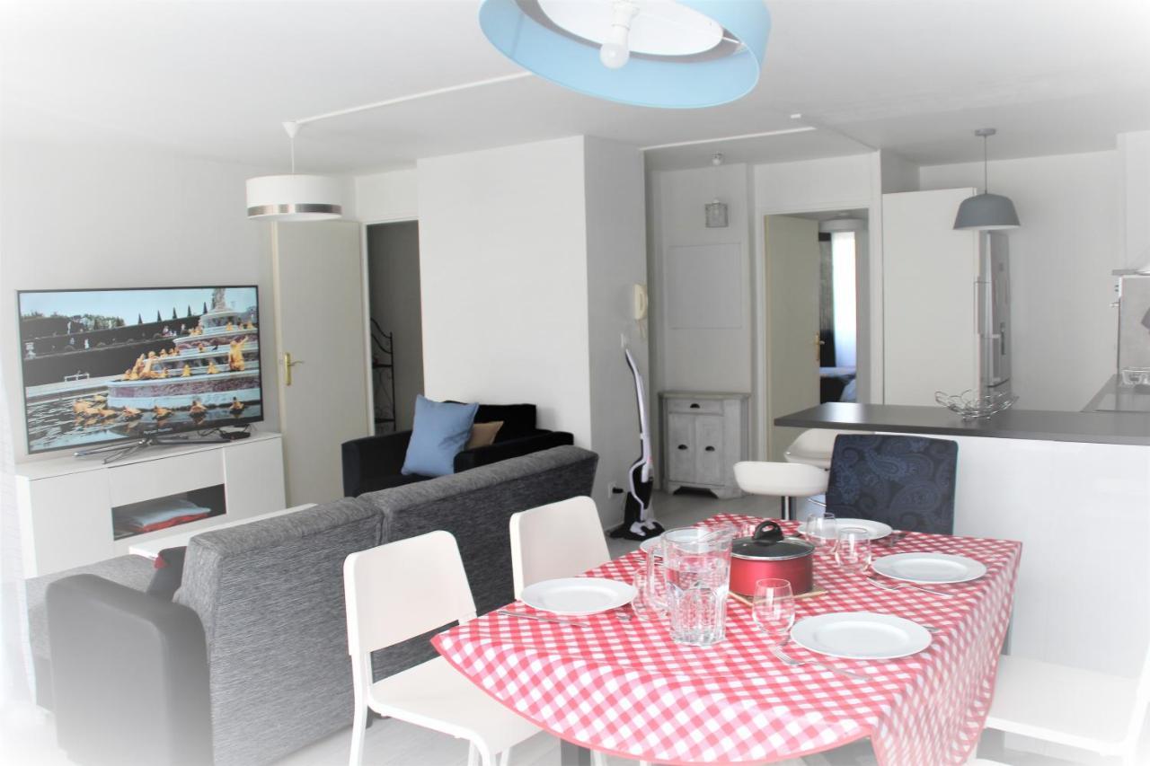 Logement Familial Tout Equipe سان دوني المظهر الخارجي الصورة